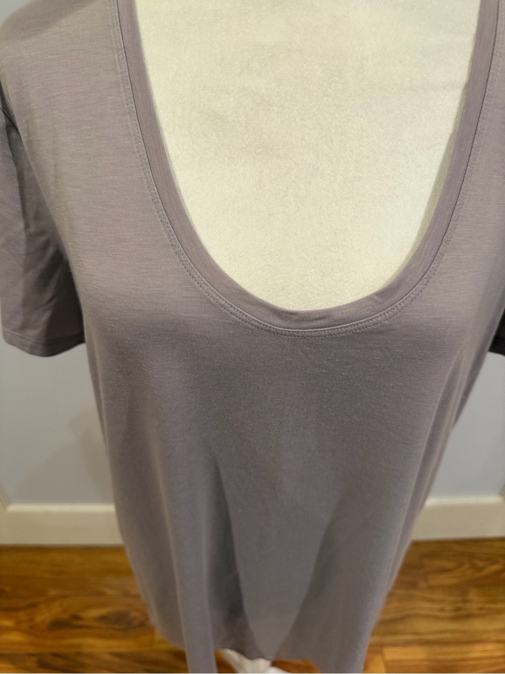 Athleta Scoop Neck Short Sleeve Tee in Lavender Gray - Picture 3 of 7